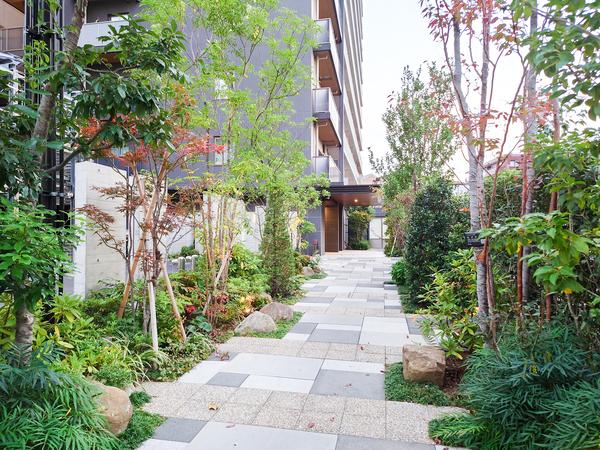 【リビオ所沢】エントランス