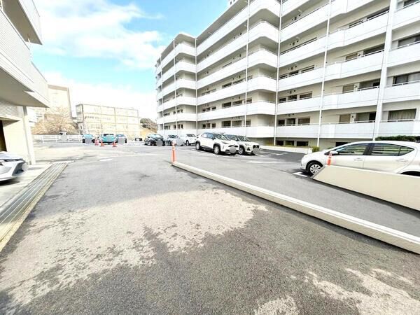 【サンハイツ八事ふじみ】共用部分(駐車場) 【サンハイツ八事ふじみ】共用部分(駐車場)
