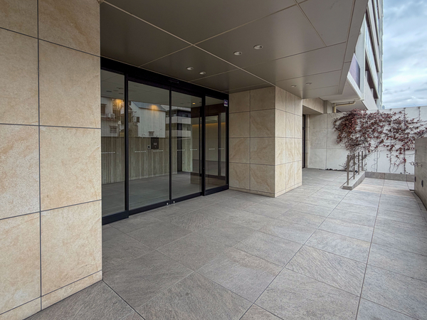 【グランドパレス上新庄小松】エントランス 【グランドパレス上新庄小松】エントランス