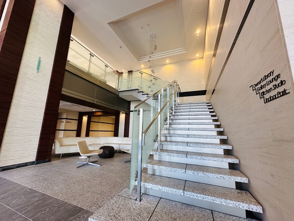 エントランス エントランス