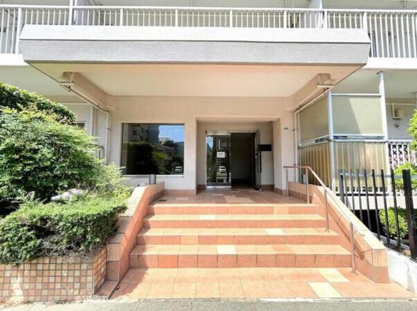 【ヴェラハイツ葛西】エントランス２