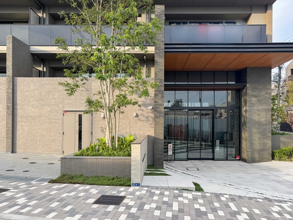 【クレヴィア荏原町GARDEN】エントランス