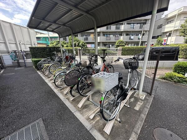 【オーベル大宮土呂プライムタワー】駐輪場