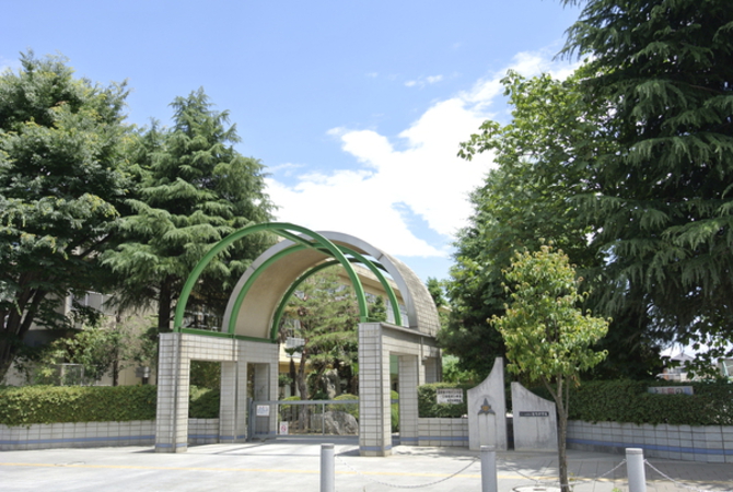 さいたま市立植竹小学校　約470m