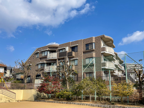 【メゾン須磨離宮前】外観 【メゾン須磨離宮前】外観