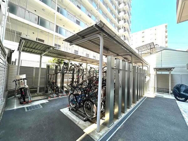 【アービング川口】共用部分（駐輪場）