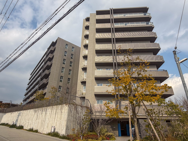 【レーベン千里青山台GRAN HIGH】外観 【レーベン千里青山台GRAN HIGH】外観