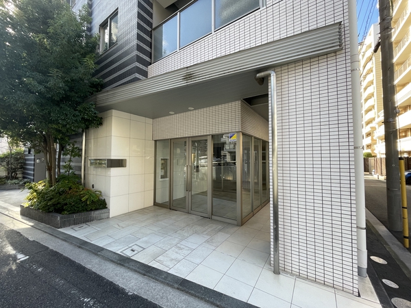 【アーリアシティ横浜】エントランス