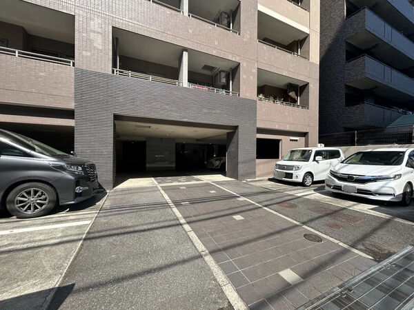 【レガリアシティ船橋ガーデンコート】駐車場