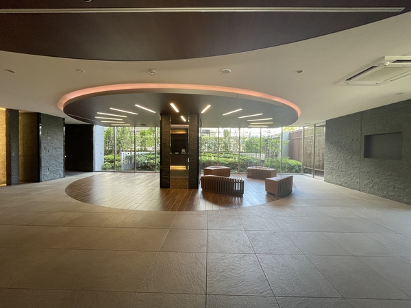 エントランスホール