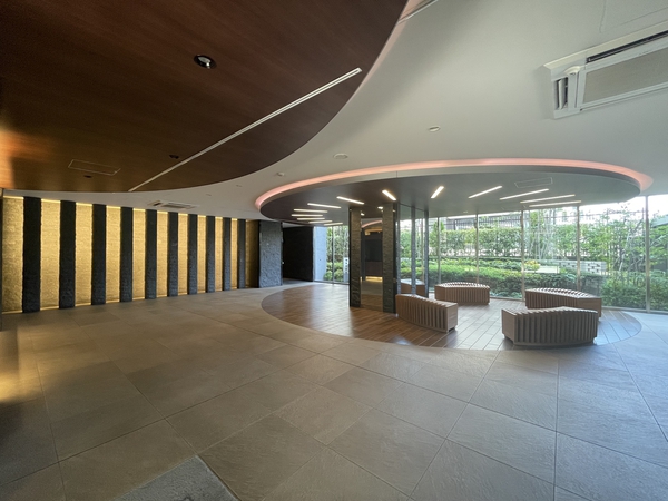 エントランスホール