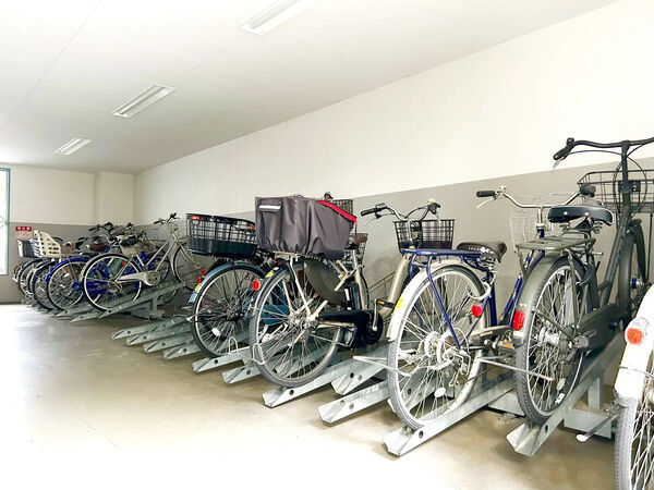 【ディオフェルティ京都西ノ京】共用部分(駐輪場) 【ディオフェルティ京都西ノ京】共用部分(駐輪場)