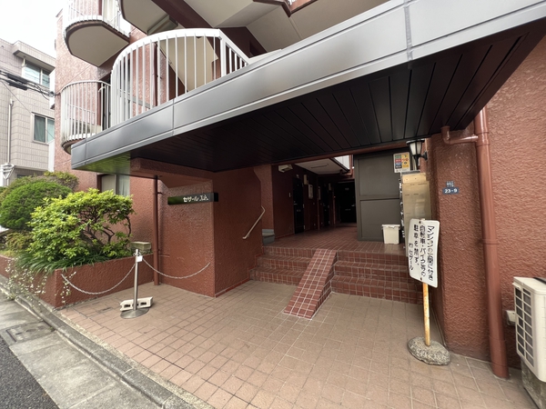【セザール馬込】エントランス