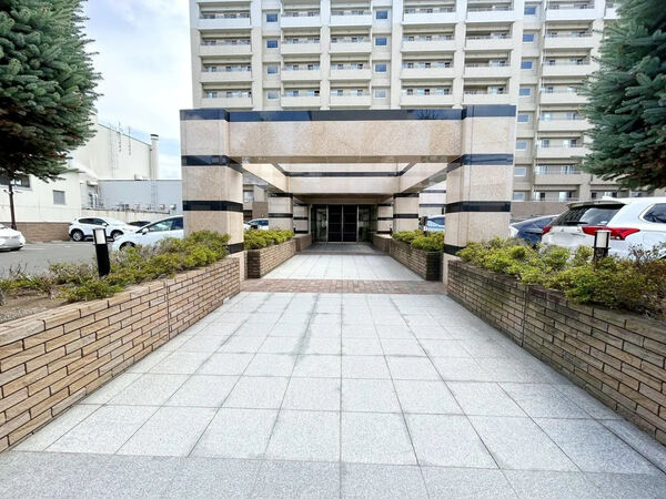 【じょうてつアイム東札幌スカイコートD】エントランスアプローチ