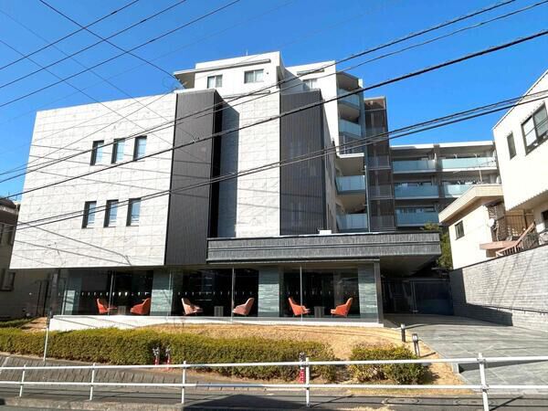 【レーベン多摩永山GARDEN HILLS】建物外観