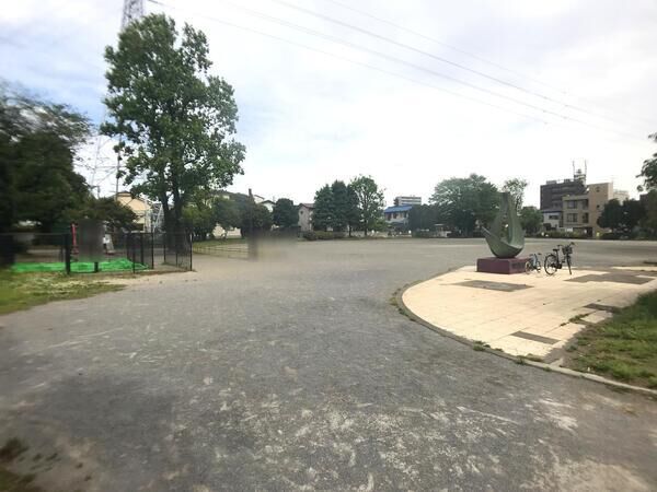 「西新井西公園」まで約190ｍ（徒歩3分）