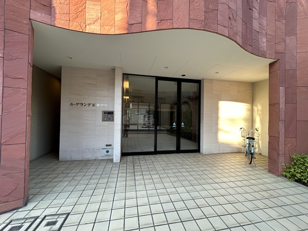 【ル・グランデ城東中央】エントランス