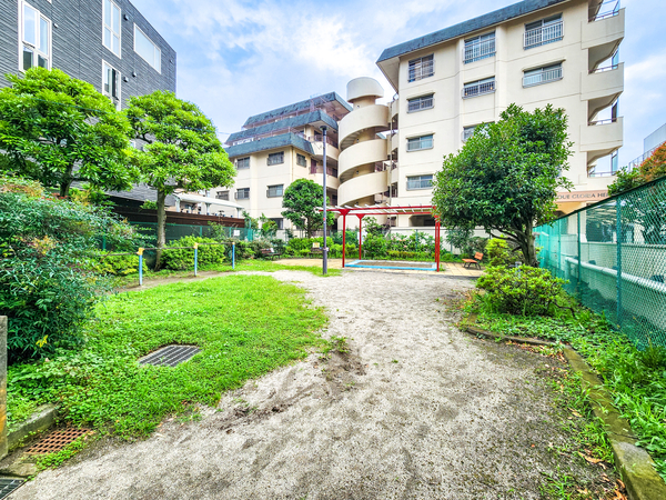 淡島通り公園まで約450m(徒歩6分)