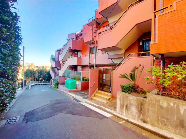 【ライオンズマンション松ケ丘】外観