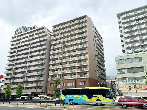 【レーベン三宮】外観