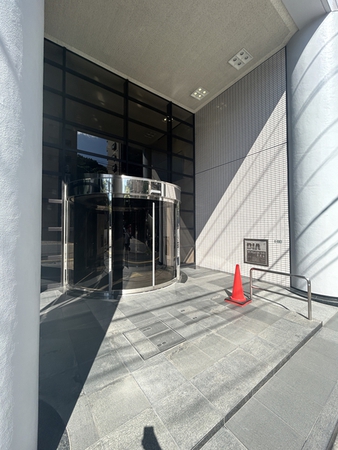 【ダイアパレスリバーサイド比治山】エントランス