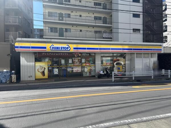コンビニエンスストア「ミニストップ星川駅北口店」まで約190m（徒歩約3分）