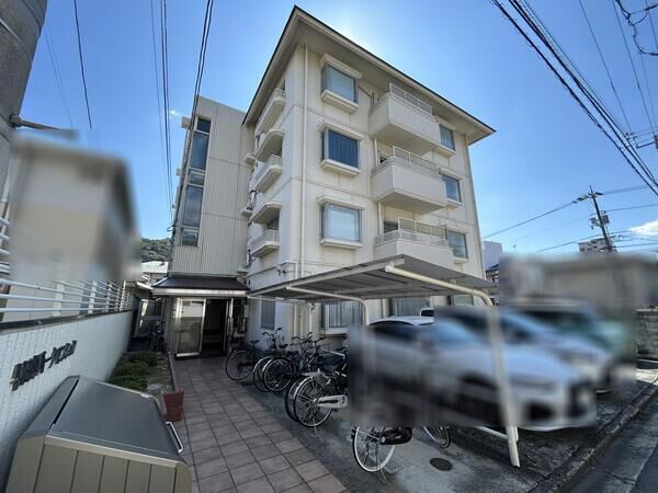 【牛田中パーク・マンション】外観