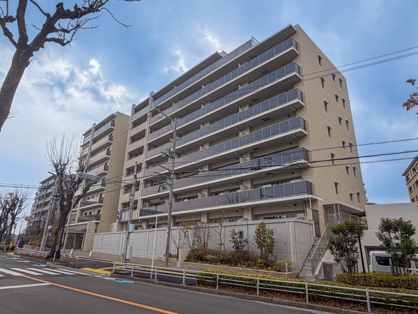 【ジェイグラン北千里】外観