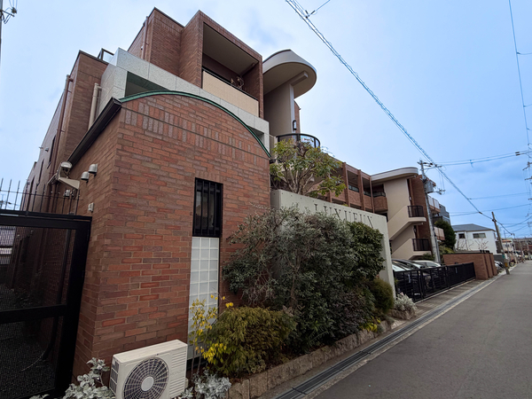 【ルクシール豊中末広町】外観