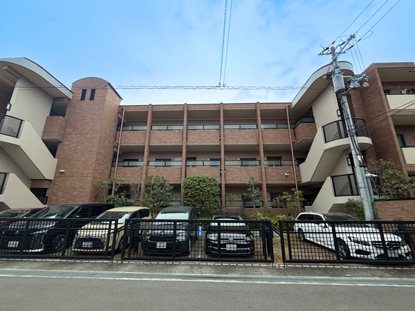 【ルクシール豊中末広町】外観