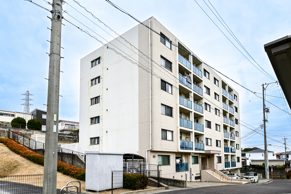 【グレースメゾン小牧ヒルズ】外観