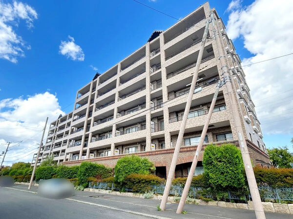 【平岡フォレストタウン・ファミールハイツ】外観