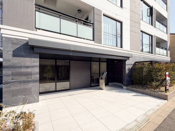 【イーグルコート京都二条】エントランス