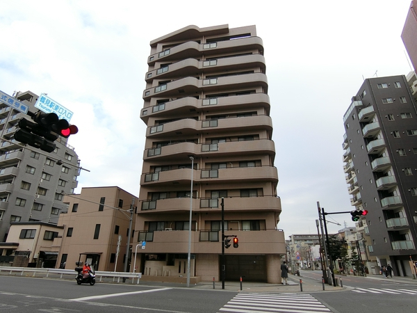 【ドメステイックプラザ鶴見】外観