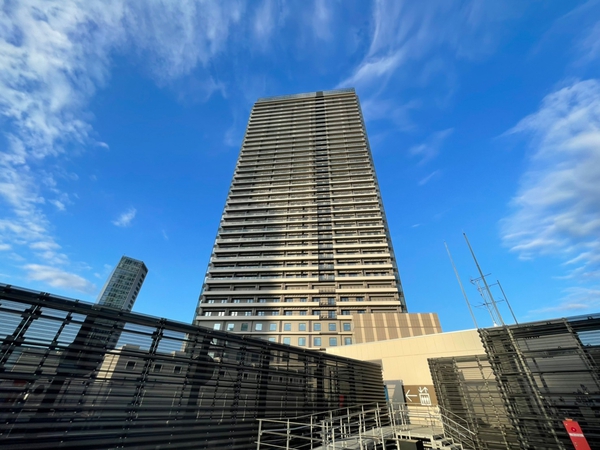 【THE YOKOHAMA FRONT TOWER】外観