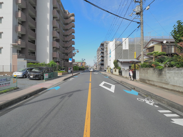 【レーベンリヴァーレ大宮土呂レジデンス】前面道路