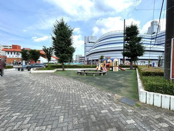 富士見公園　約90ｍ