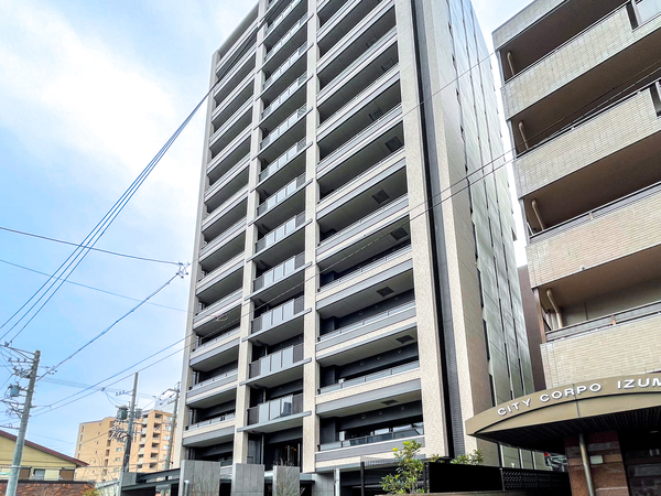 【ローレルコート泉ザ・ハウス】外観