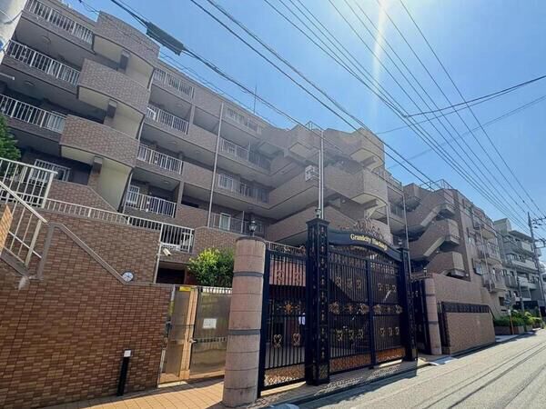 【グランシティ八王子迎賓館】外観