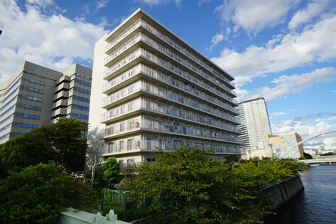 南西側からの外観 南西側からの外観