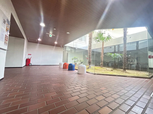 【イトーピア武庫之荘】エントランスホール 【イトーピア武庫之荘】エントランスホール