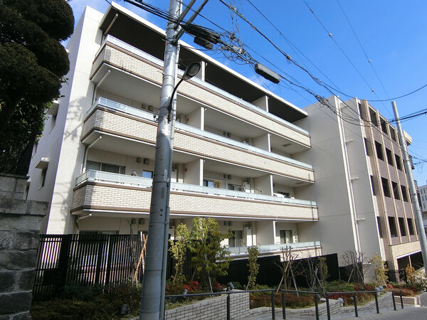 【グレンドール新宿牛込柳町】外観