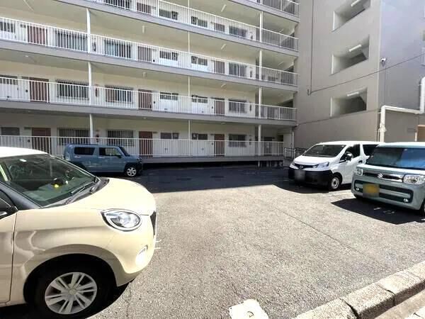 【阿波座第2セントラルハイツ】共用部分(駐車場) 【阿波座第2セントラルハイツ】共用部分(駐車場)