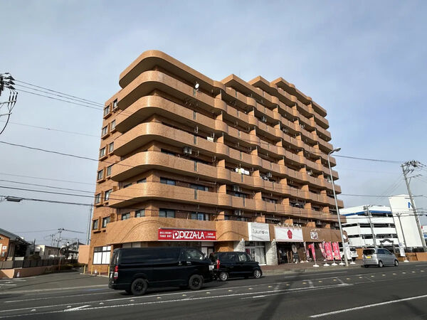 【ネオハイツ中野栄】外観