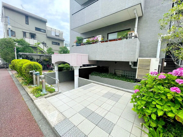 【藤和シティホームズ志村城山】エントランス