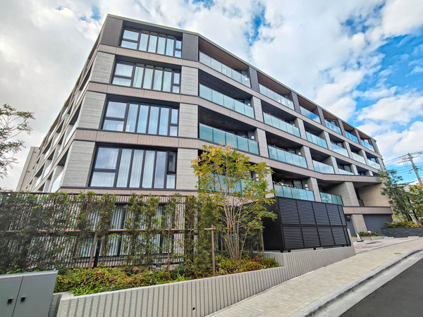 【ピアース杉並方南町レジデンス】外観