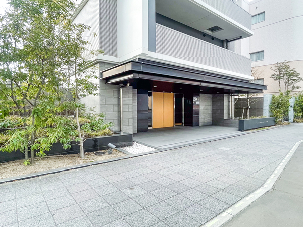 【ポレスター黒川】エントランス 【ポレスター黒川】エントランス