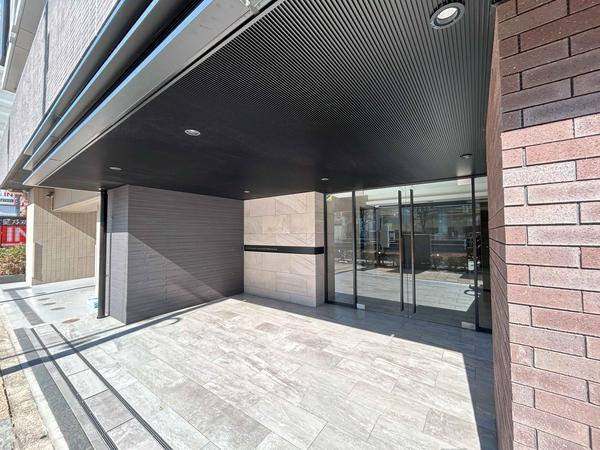 【ファインスクエア聖蹟桜ヶ丘】エントランス 【ファインスクエア聖蹟桜ヶ丘】エントランス