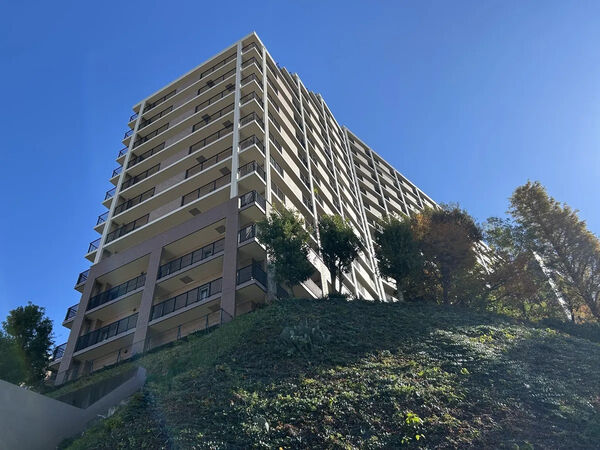 【ヴィオスガーデン城山】外観