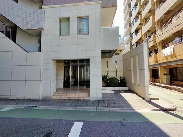 【ブライエント小石川】エントランス